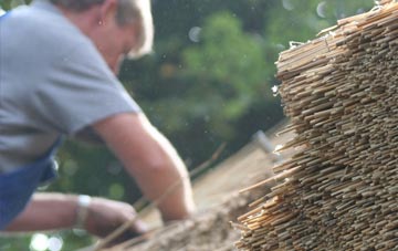 professional Upper Heaton thatchers